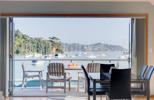 Opua Cabin | The Bridge at The Boathouse - Opua Holiday Apartment