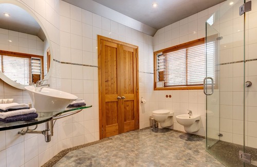 Opua Cabin | The Bridge at The Boathouse - Opua Holiday Apartment