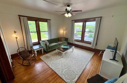 Siloam Springs House | The Broadway #5 at the Historic Connely Harrington