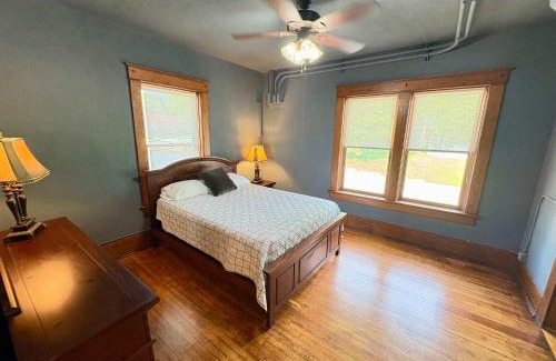 Siloam Springs House | The Broadway #5 at the Historic Connely Harrington