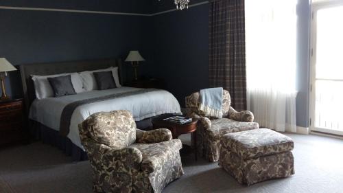 Stratford Hotel | The Bruce Hotel