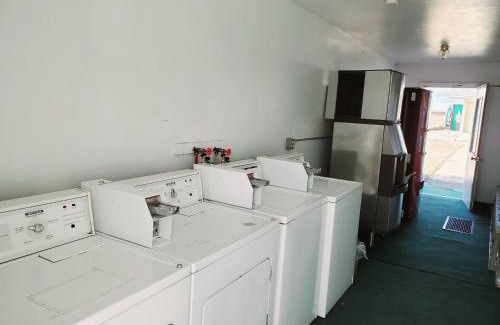 Sheridan Hotel | The Budget Inn Express