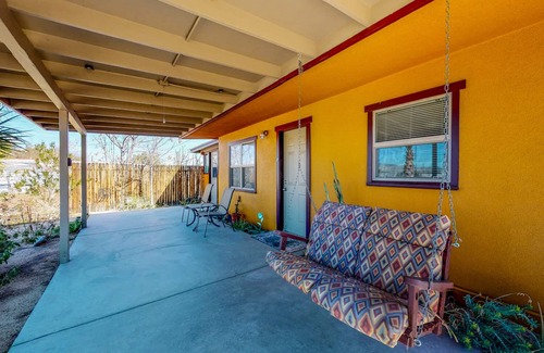 Joshua Tree House | The Bungalow in Downtown Joshua Tree - A Renovated Mid-Century Bungalow
