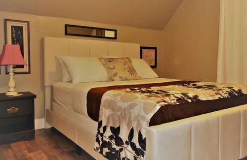 Grand Forks House | The Bungalow
