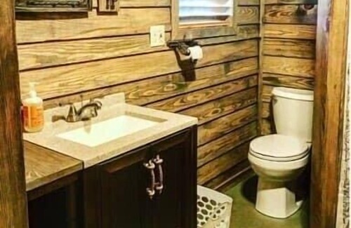 Compton Cabin | The Bunkhouse