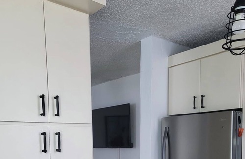 Levittown House | The Buoy House / La Casa de la Boya