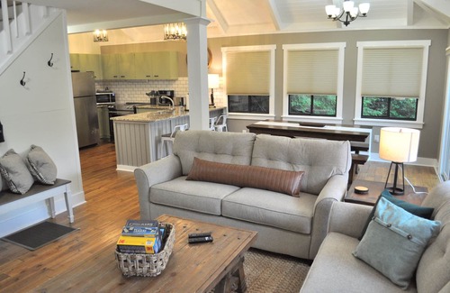 Big Canoe House | The Burrow - Cozy Fireplace + Community Amenities + Modern Interior