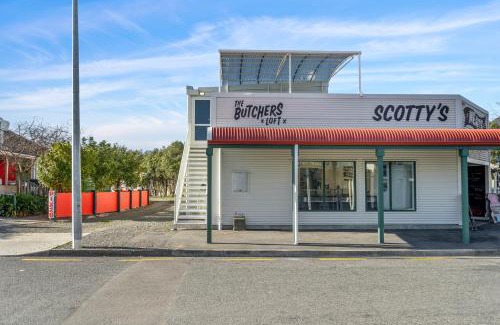 Martinborough House | The Butchers Loft - Martinborough Holiday Home