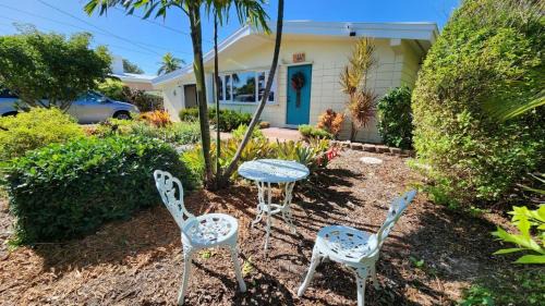 Marathon House | The Butterfly Cottage