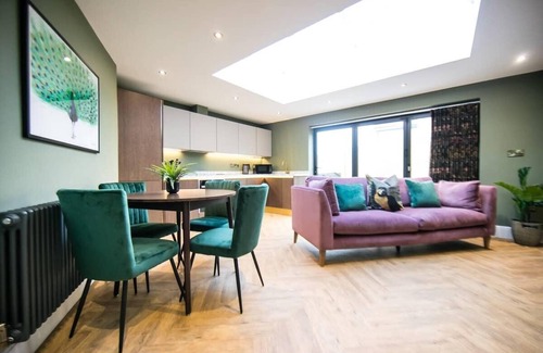 Buxton Apartment | The Buxton Suite by Muse Escapes