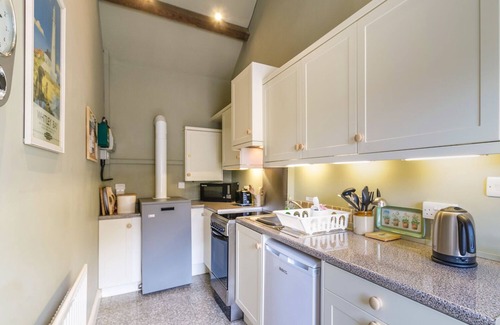 Lanehead Cottage | THE BYRE AT HIGH WATCH, with open fire in Wearhead