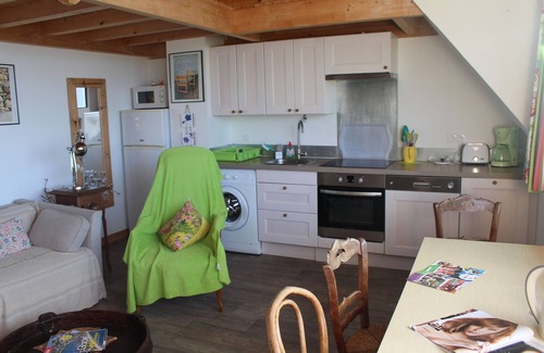 Carnac Apartment | the cabin appt in house of customs 4 pers. view and direct access sea