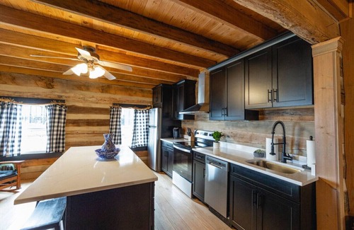 Ste Genevieve Cabin | The Cabin at Charleville