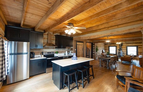 Ste Genevieve Cabin | The Cabin at Charleville