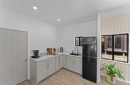 Sahuarita House | The Cabin at Sahuarita Village