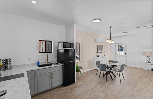 Sahuarita House | The Cabin at Sahuarita Village