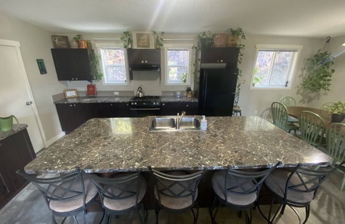 Mount Currie Bed & Breakfast | The Cabin at Sweetwater Lane Farm