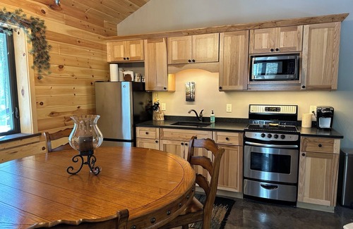 Hayward Cabin | The Cabin at Tamarack Trailsn