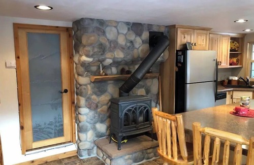 Naches Cabin | “The Cabin” On 410 A Nature Lovers Retreat!