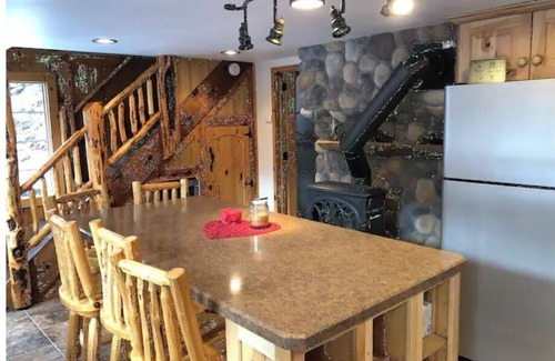 Naches Cabin | “The Cabin” On 410 A Nature Lovers Retreat!