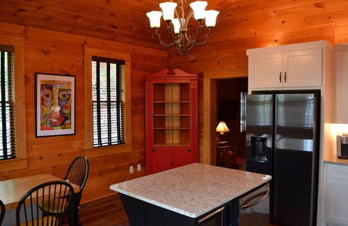 Jasper House | The Cabin on Main. Fully furnished home on Main St in downtown Jasper.