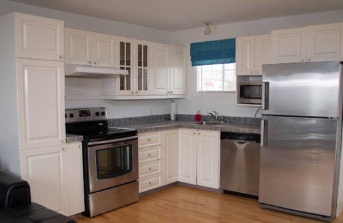 Pointe-au-Pere Ski Chalet | The Cabines du Phare are located in Rimouski by the sea. They are composed of te