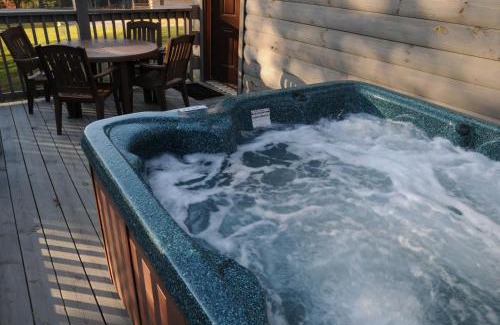 Blue Jay House | The Cabins at Pine Haven - Beckley