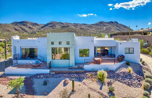 Tucson Estates House | The Cactus House-Tucson