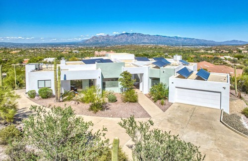 Tucson Estates House | The Cactus House-Tucson