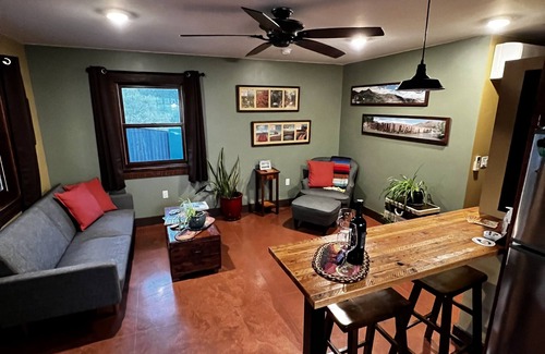 Cottonwood House | The Cactus Pad, A Destination Dwelling in Historic Old Town Cottonwood