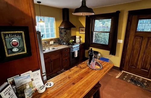 Cottonwood House | The Cactus Pad, A Destination Dwelling in Historic Old Town Cottonwood