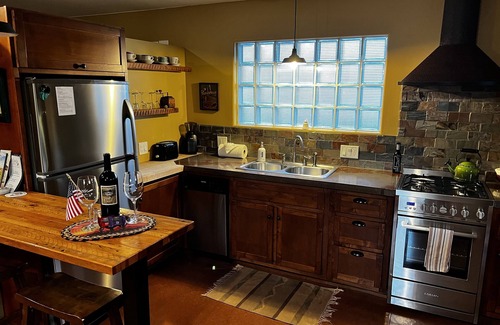 Cottonwood House | The Cactus Pad, A Destination Dwelling in Historic Old Town Cottonwood