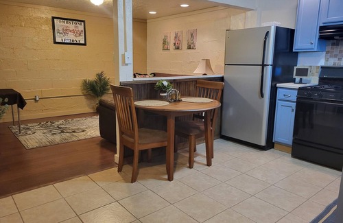 Tombstone Apartment | The Cactus Rose - A Spacious Retreat
