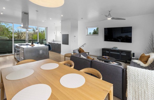 Bozeman House | The Cairns - Tri-level condo a few blocks from the heart of downtown Bozeman.