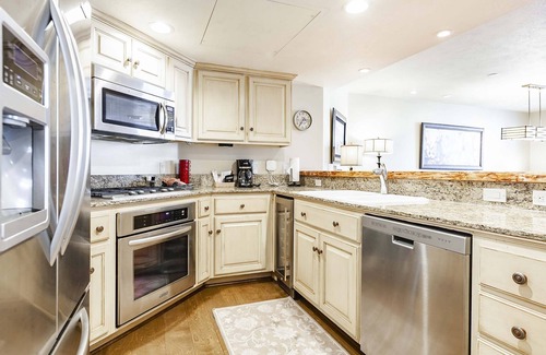 Downtown Park City Condo | The Caledonian by All Seasons Resort Lodging