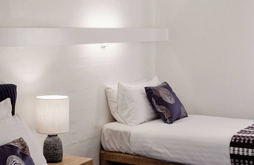 Port Fairy Hotel | The Caledonian Inn