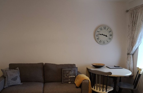 Tillicoultry Apartment | The Cambus Flat, Cambuskenneth, Stirling