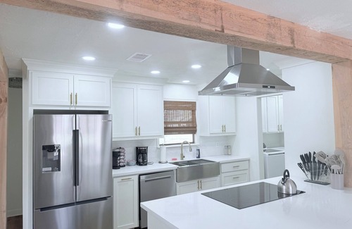 Flowood House | The Camelia House at the Rez 4 bedroom w/beautiful decor