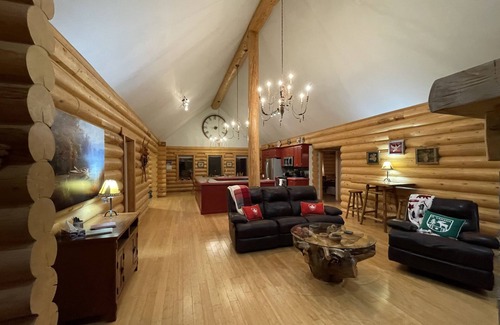 Bruno Cabin | The Canada Goose Lodge . Cozy up by the fire in this secluded Log Lodge.