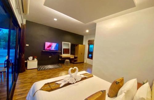 Tha Yang Resort | The Canal Garden Resort