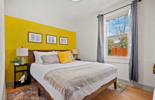 Drumheller House | The Canary 2BR Gem in Downtown Drumheller