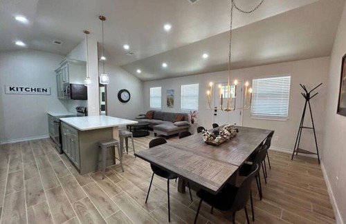 Canyon House | The CanyINN