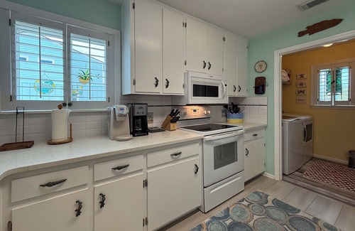 Cape San Blas House | The Cape is Great in the Fall!- Steps to Beach! , You’ll Love This Place!