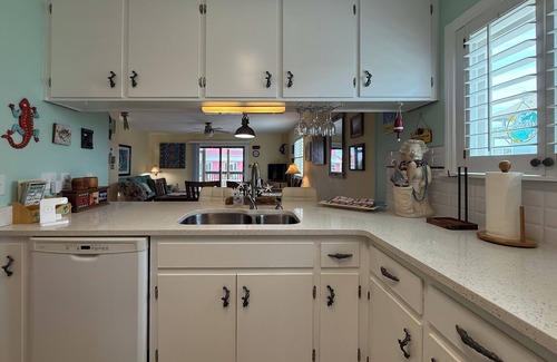 Cape San Blas House | The Cape is Great in the Fall!- Steps to Beach! , You’ll Love This Place!