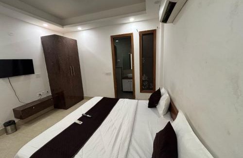 Sainik Farm Hotel | The Capstone saket