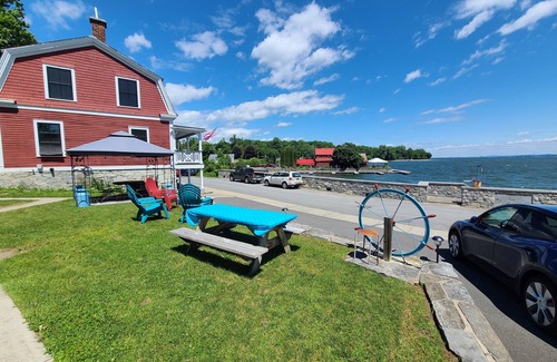 Essex Cabin | The Captains Rest- Amazing Veiws on Lake Champlain. Waterfront and historic