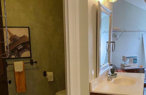 Maysville Apartment | THE CARDINAL'S NEST -