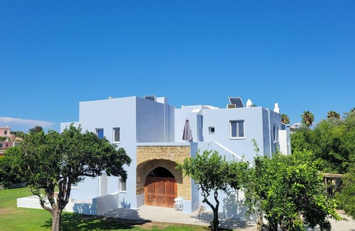 Procida Apartment | The Carob Tree - Suite