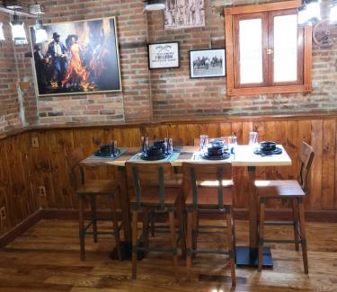 Downtown Baltimore Villa | The Carraige House of Mount Vernon