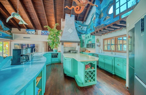 Antoneys Cay Cabin | The Castle at Caribe Tesoro is a multi-themed resort